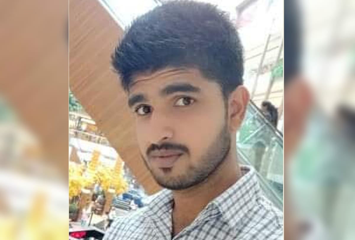 HDFC Life Insurance manager Death by train in Moradabad