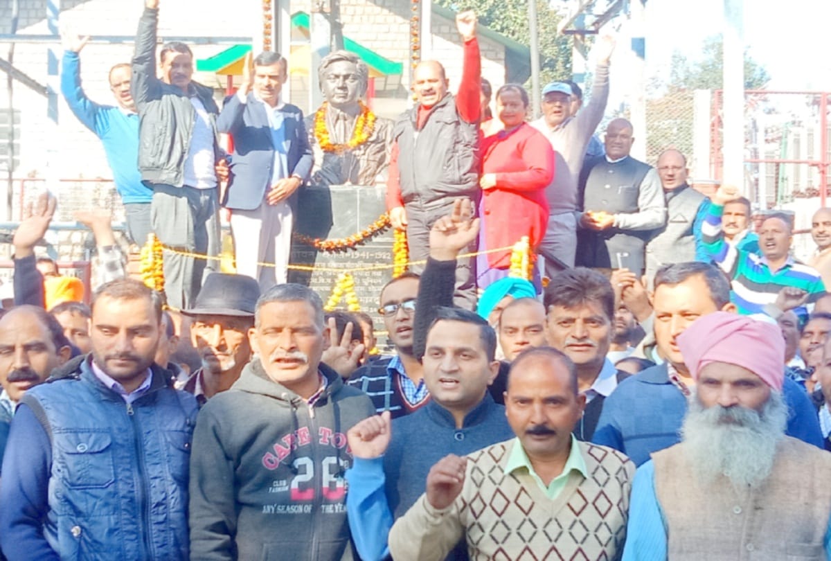 himachal Electricity Board employees union gave warning to board management