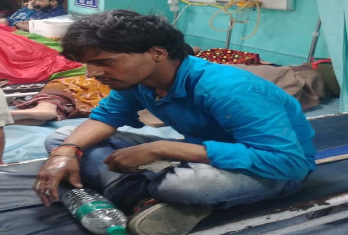 Four persons killed after a fire broke out at a factory in delhi