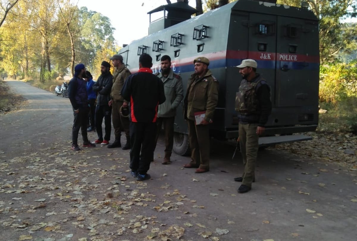 Jammu and Kashmir: conspiracy to keep common Kashmiris away from employment