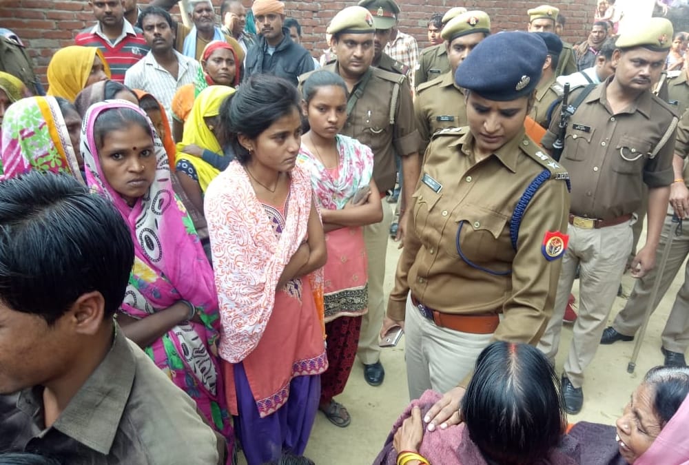 husband of pradhan shot dead in bachharawan raebareli.