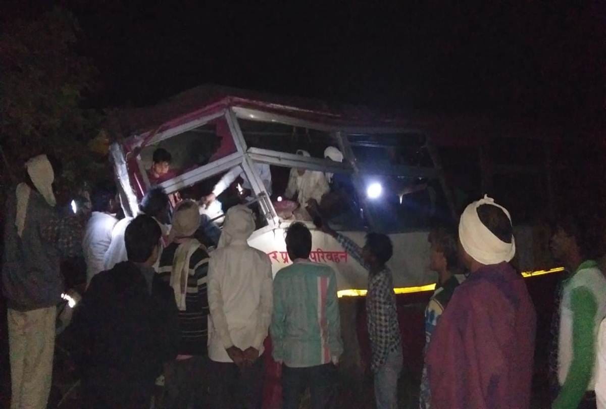 road accident in Etah Aliganj road, one people dead, many injured