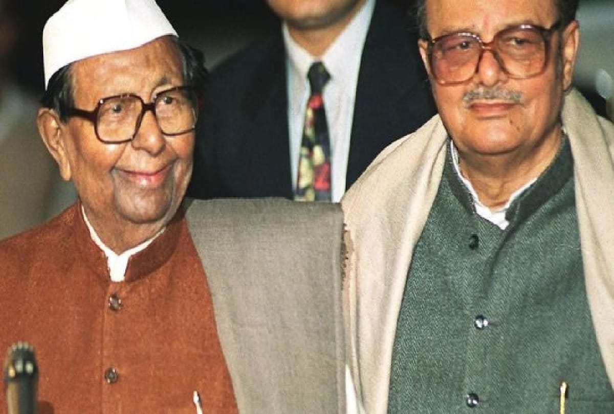 the planninig of remove kesari at congress president post did not plot in sonia gandhi home