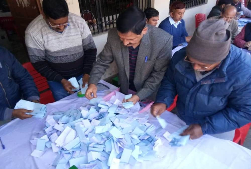 Devprayag nagar nikay chunav 2018 result: toss for candidate winning decision