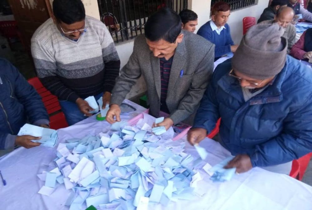 Devprayag nagar nikay chunav 2018 result: toss for candidate winning decision