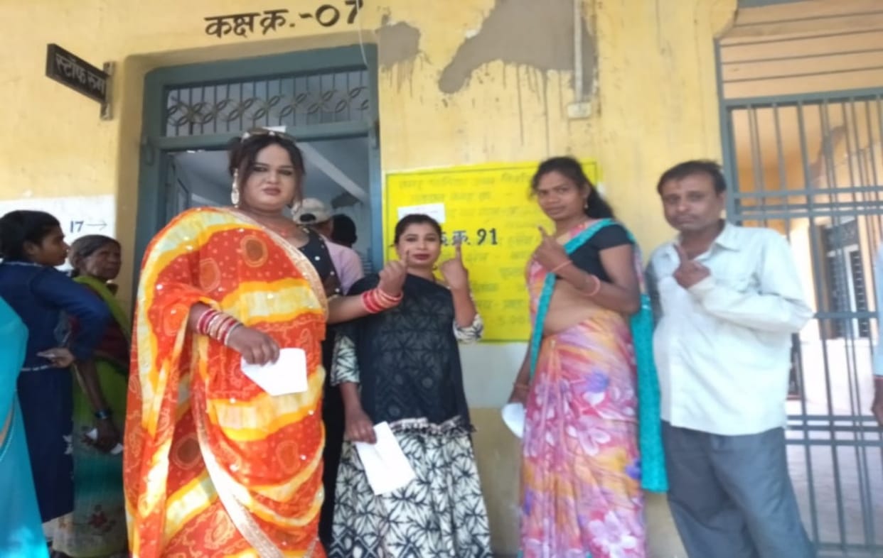 बूथों पर मिलेगा ठंडा पानी, कुर्सी और दवा भी