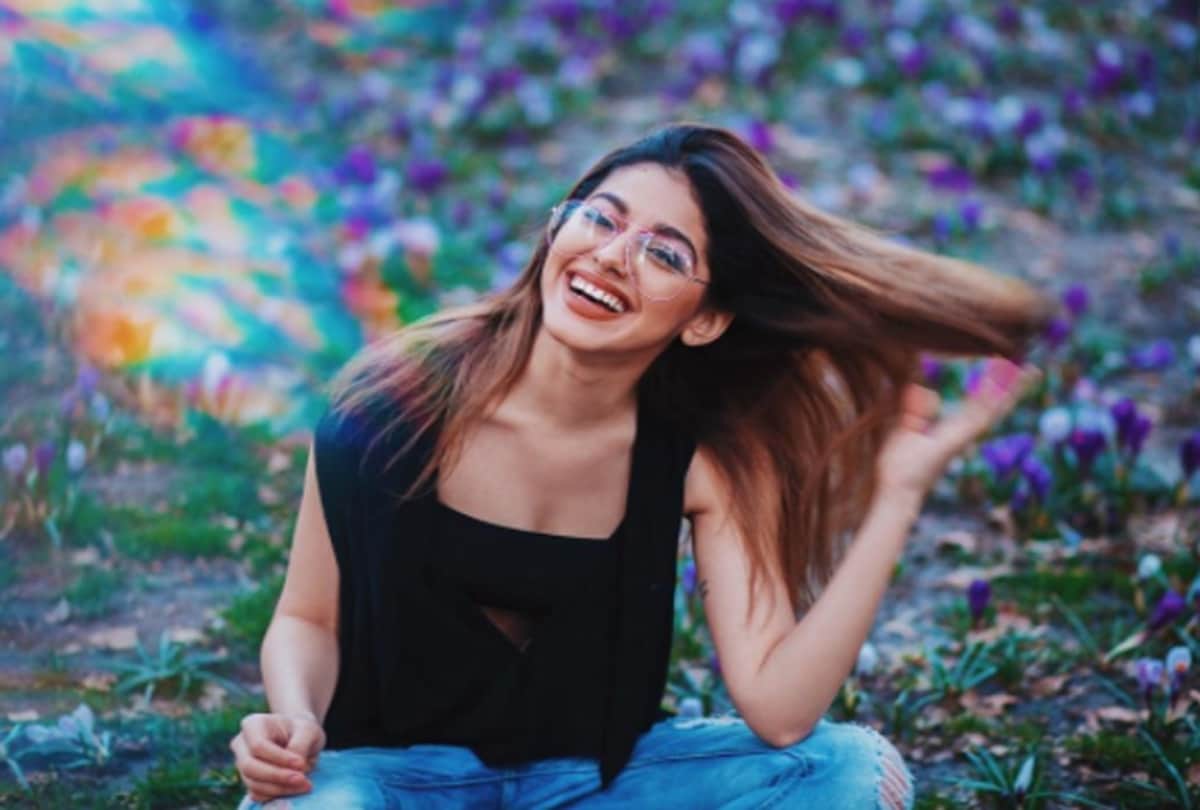 Jawaani Jaaneman actor alaya furniturewala may part of karan johar Student of the Year 3