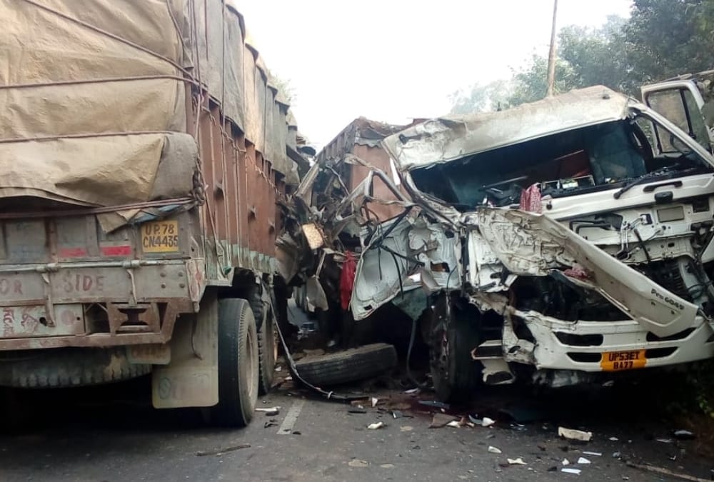 One died and one seriously injured in an accident in faizabad.