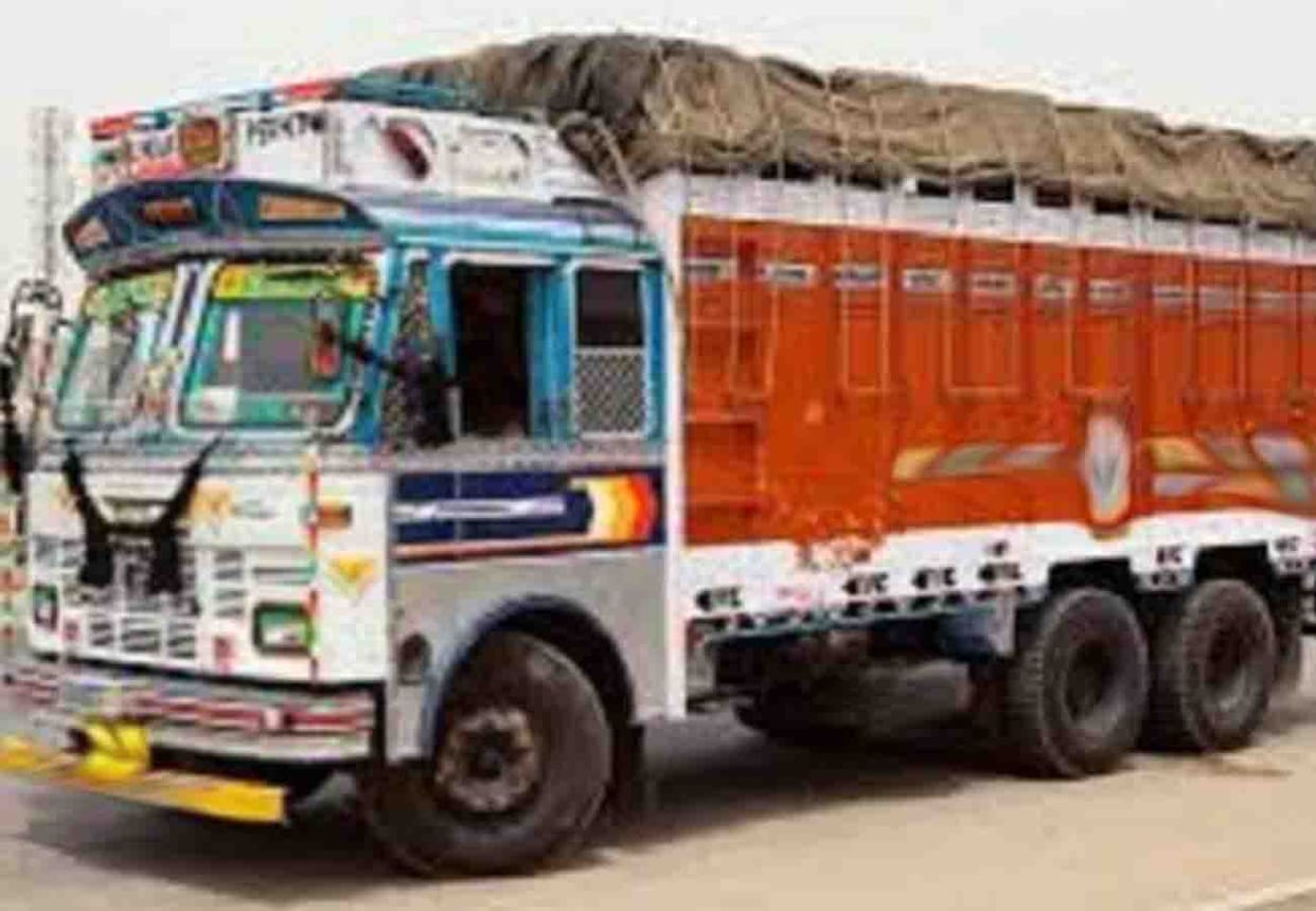 GST team caught in liquor truck in unnao