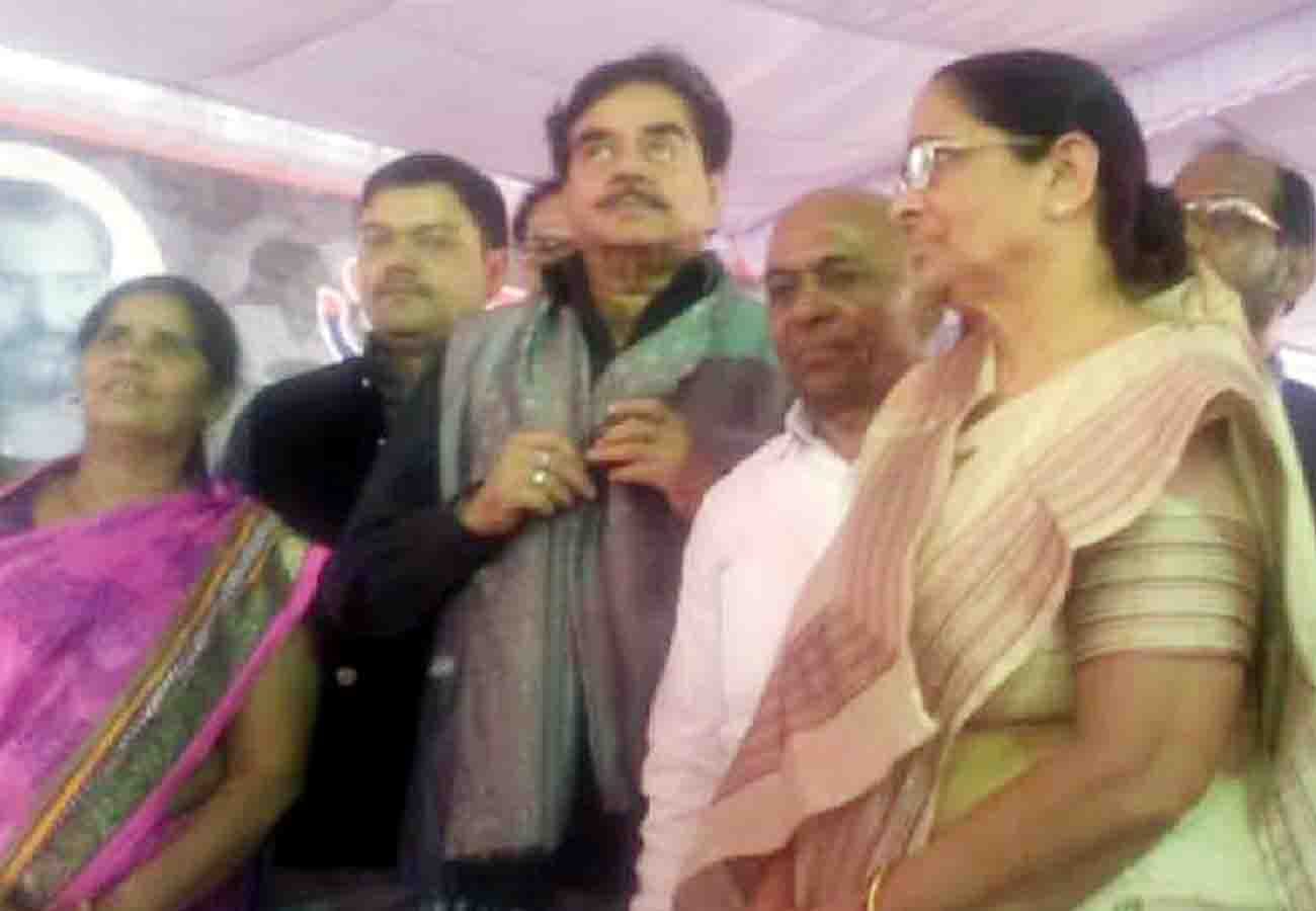 BJP MP and film star Shatrughan Sinha statement about bjp and pm modi