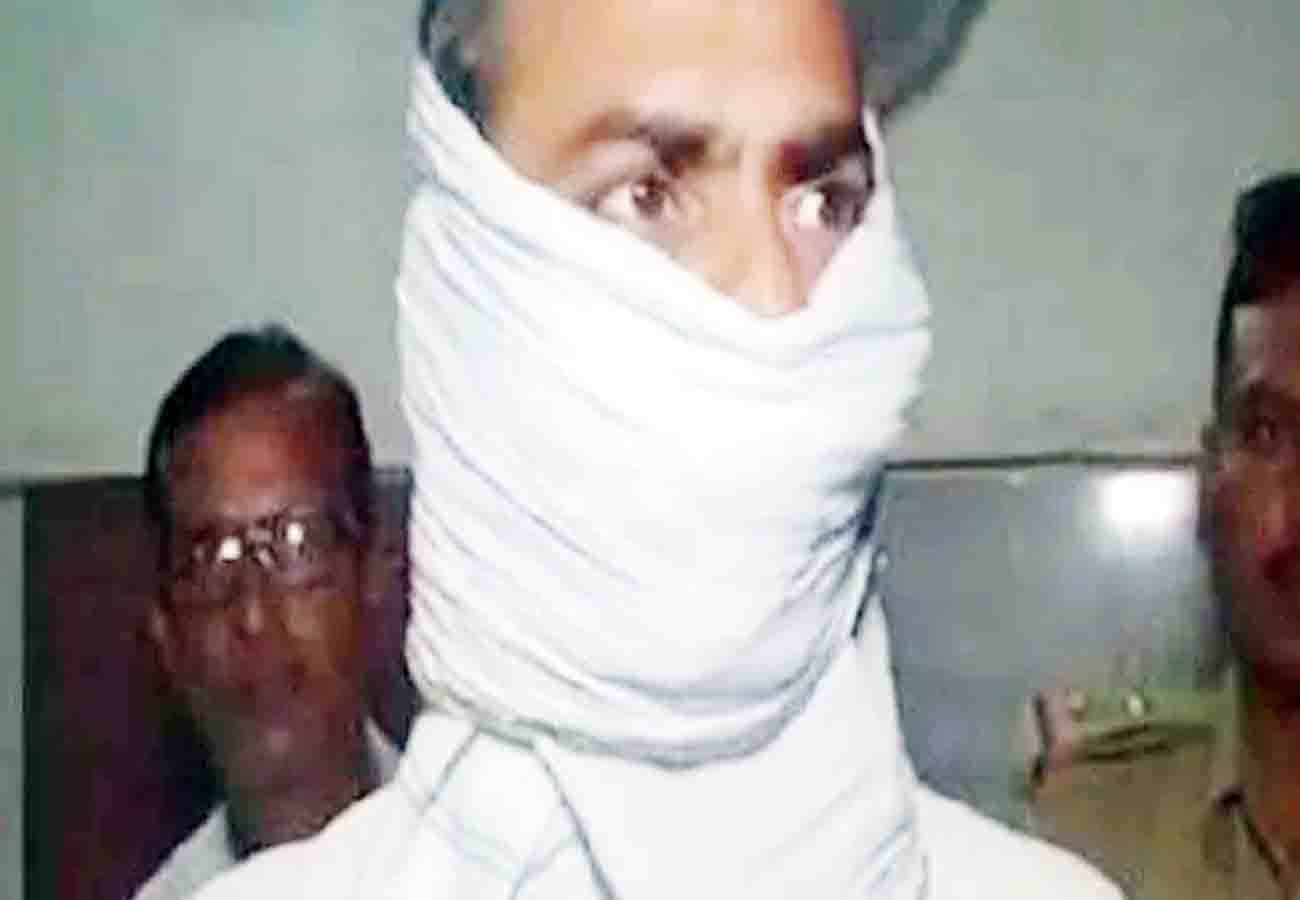 BJP MLA kuldeep singh sengar case victim uncle presented in unnao court