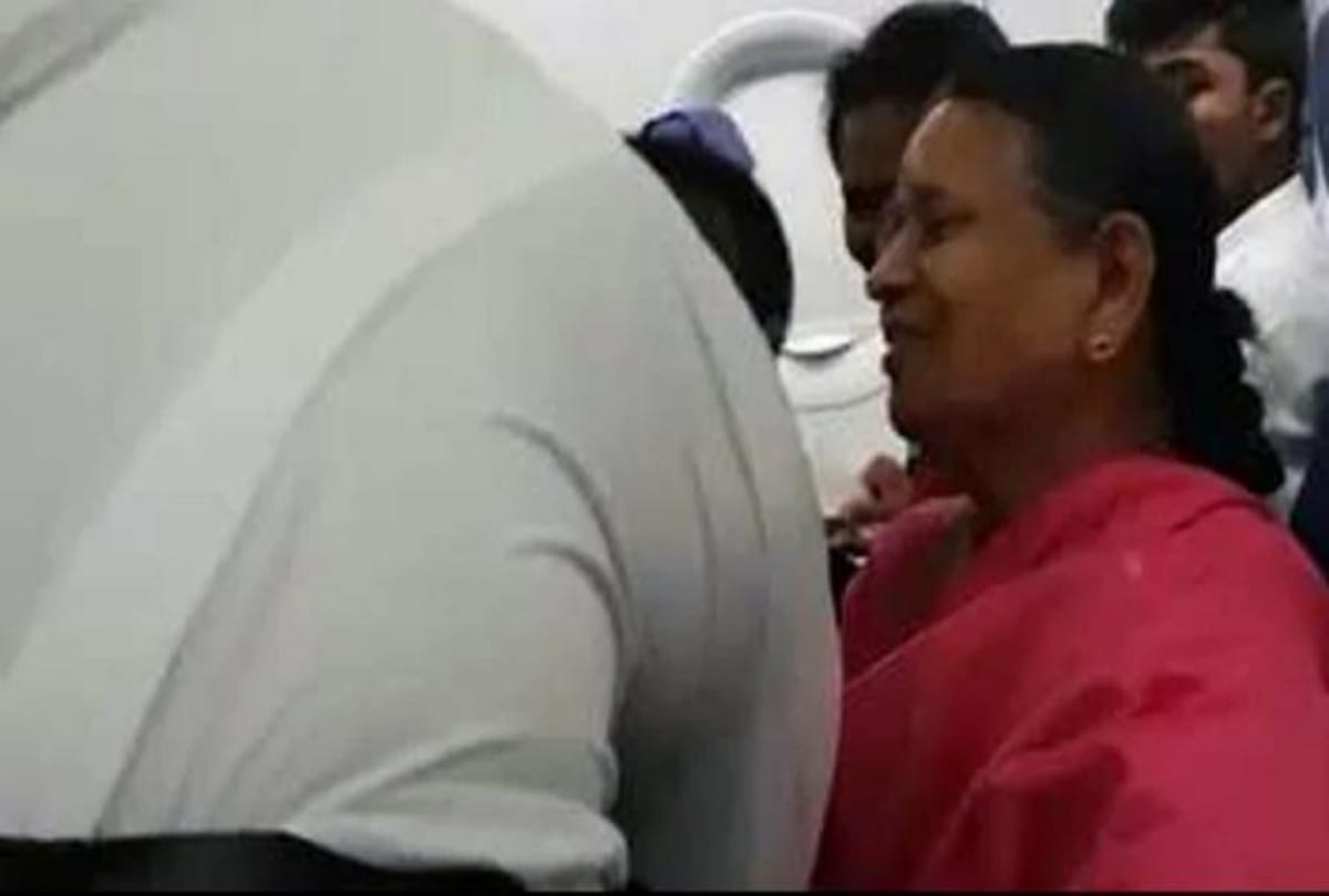 indigo pilot touches mother and grandmother before the maiden flight