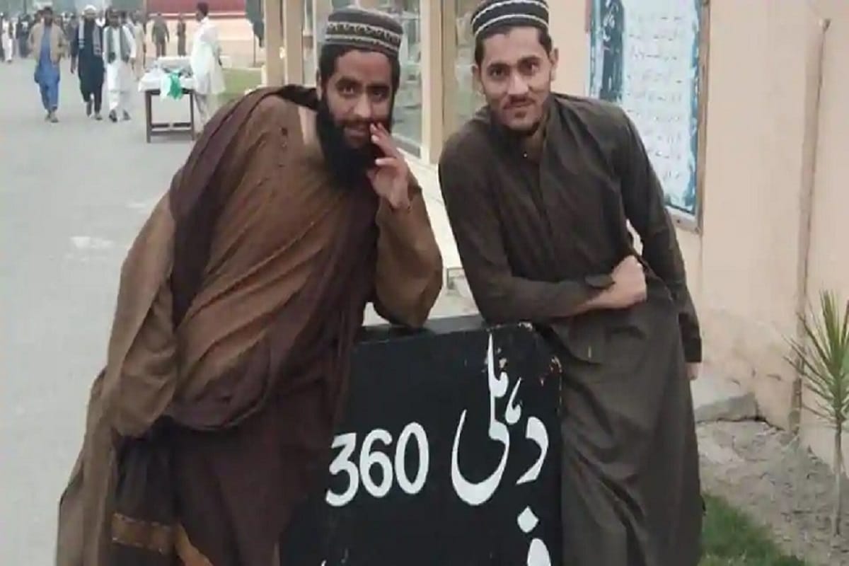 Delhi Police released poster to search two suspected terrorists