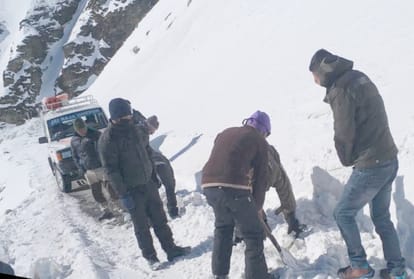 BRO deployed machinery for Rohtang restoration