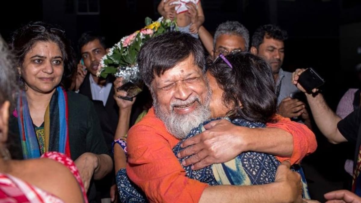 Bangladeshi award winning photographer and activist Shahidul Alam released on bail