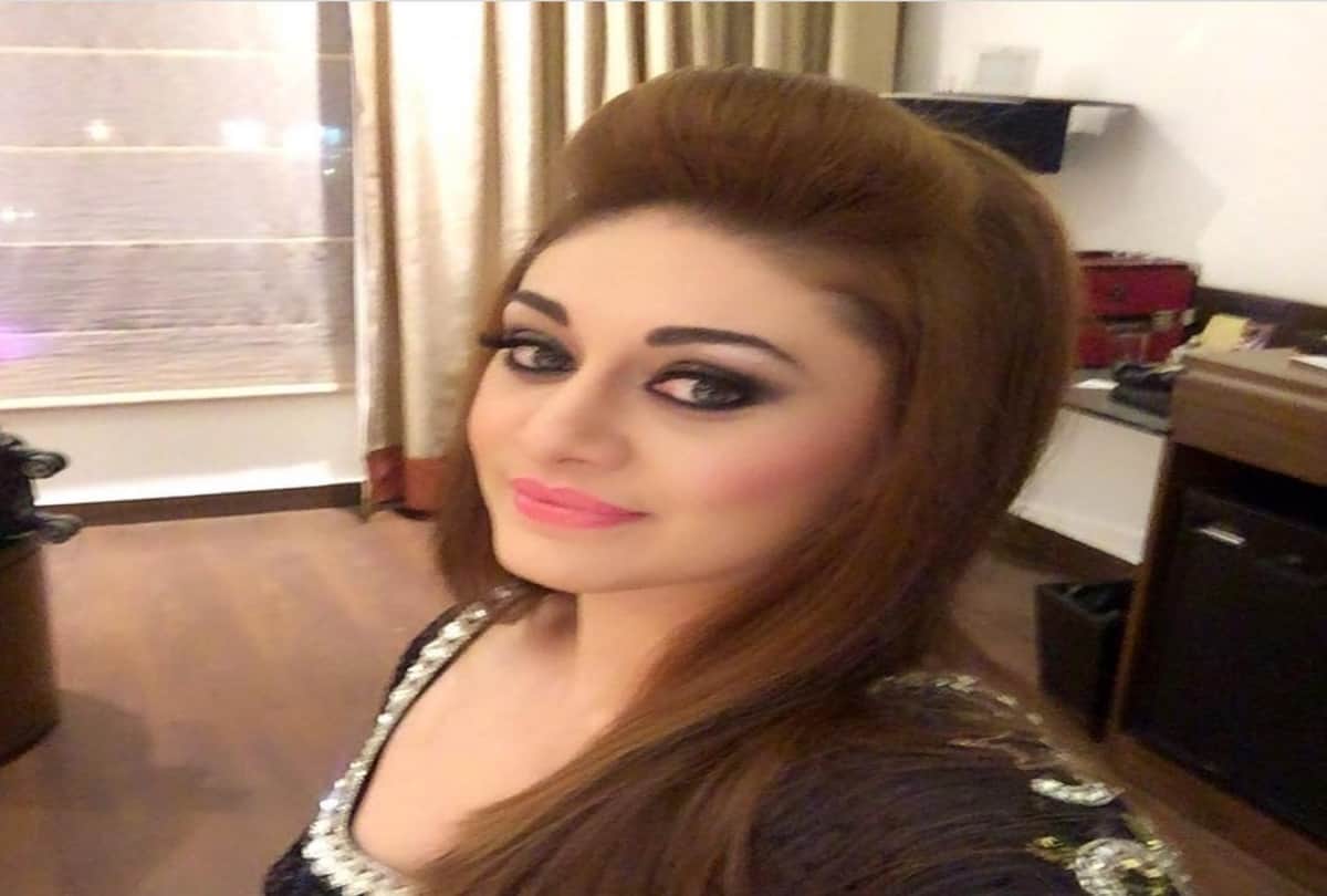 after singing Shefali Zariwala will join Bartender competition