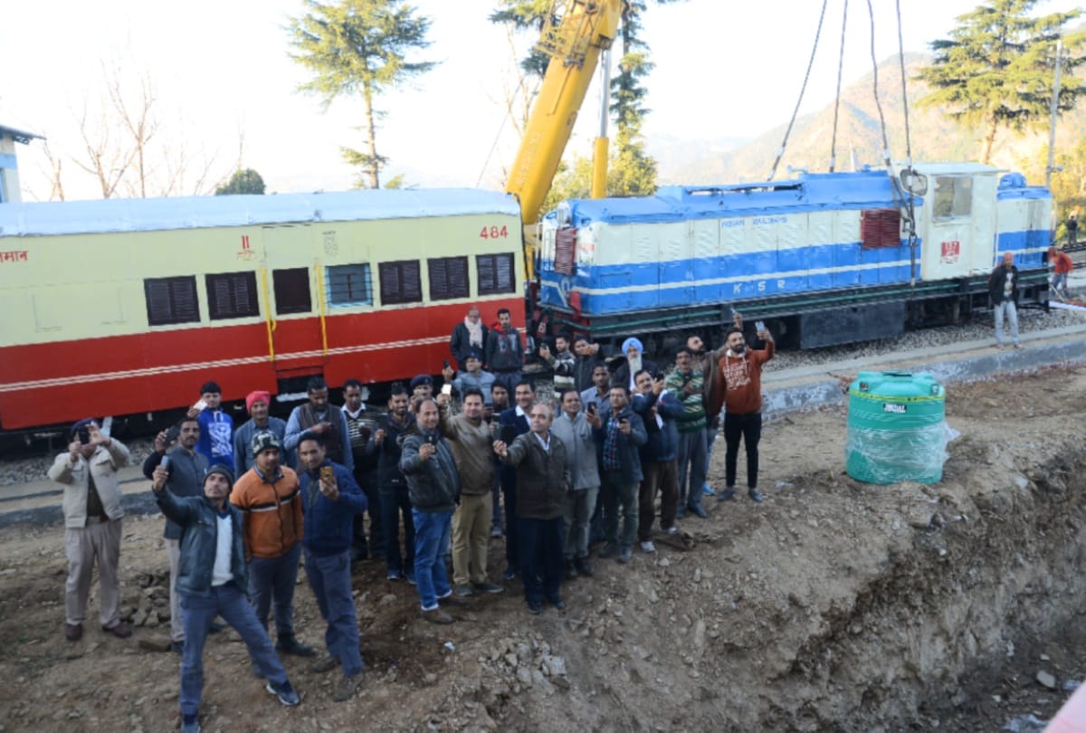 first 'Selfie Point' installed at kalka shimla Heritage Railway track