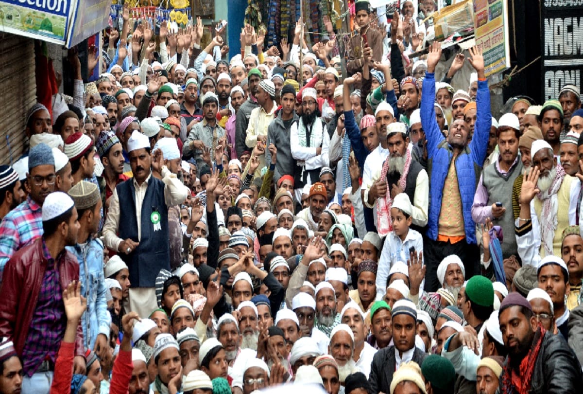 Piro Murshid Shah Saklan Mian says Akbar is not a hero he was villain of Islam