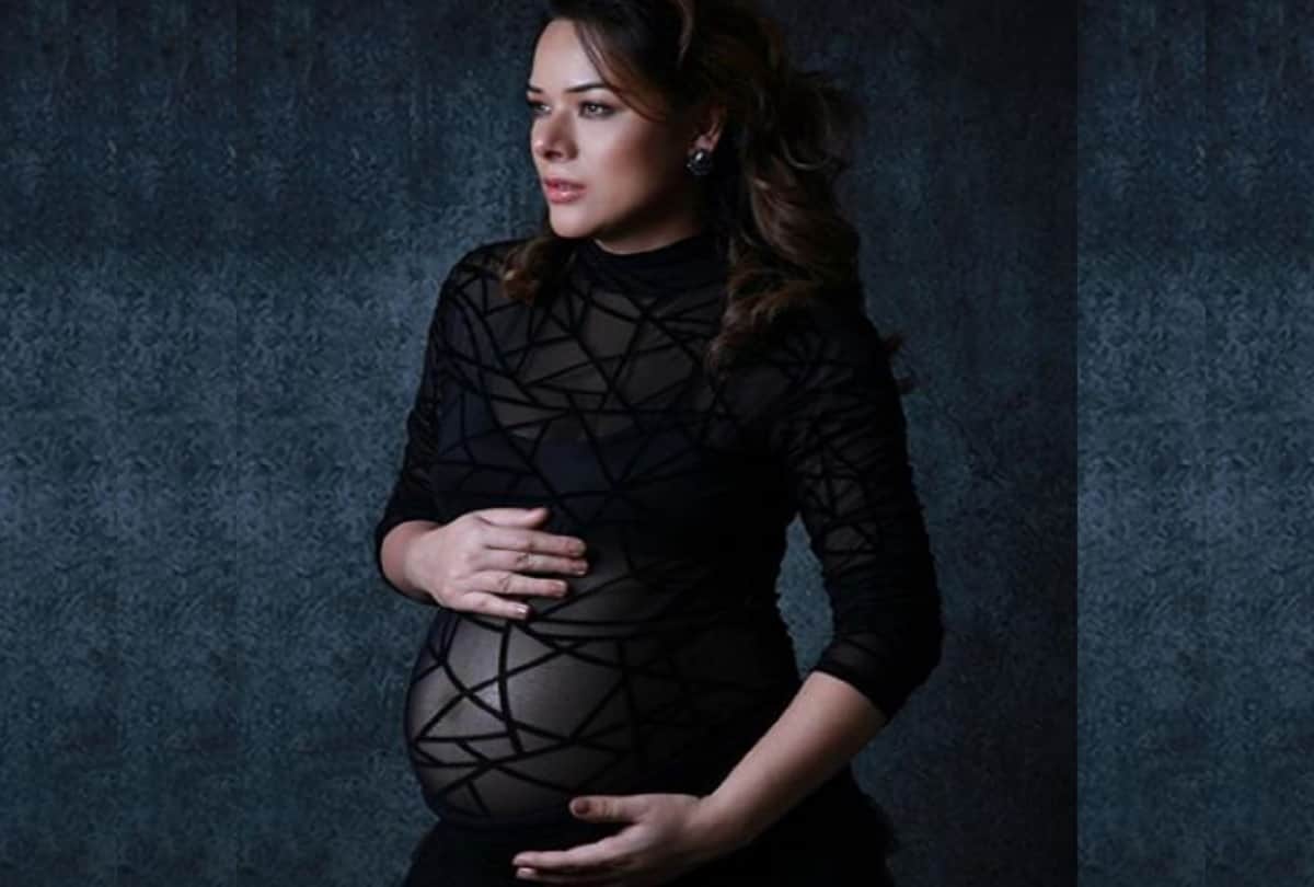 mohit suri shared first pictur of his newborn on udita goswami birthday