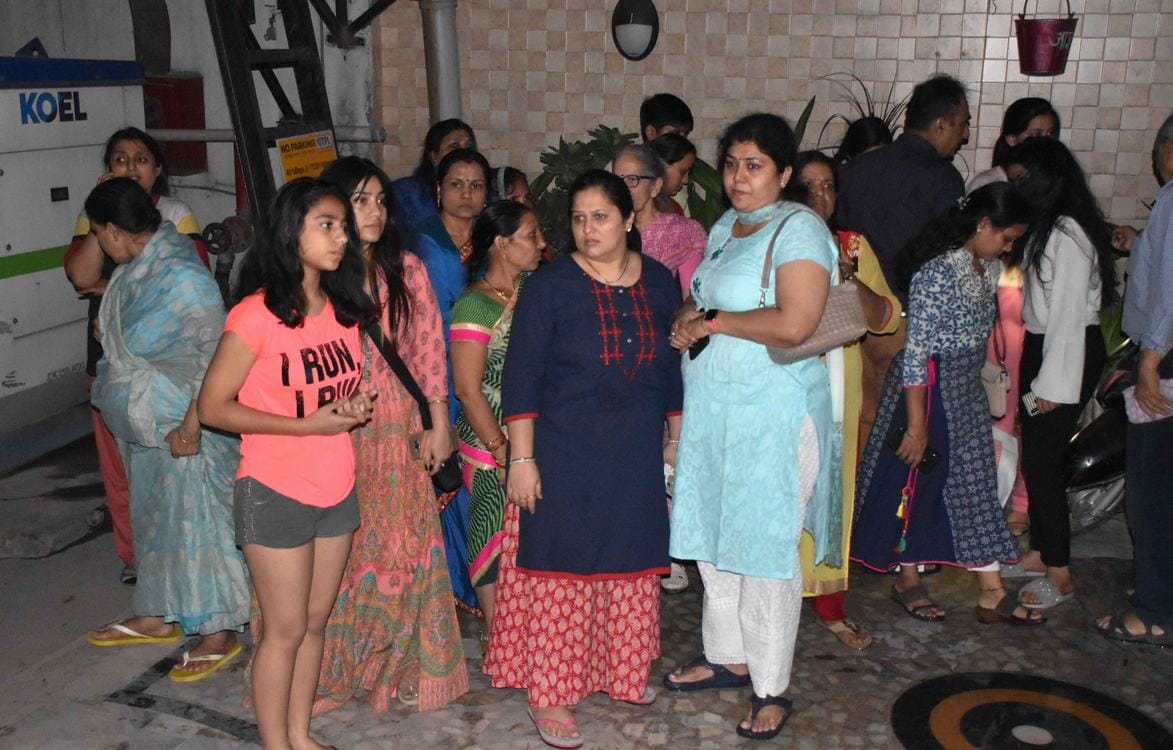 Fire in varanasi this apartment one killed photos