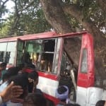 दोहरीघाट से बलिया कार्तिक पूर्णिमा स्नान के आ रह थी बस