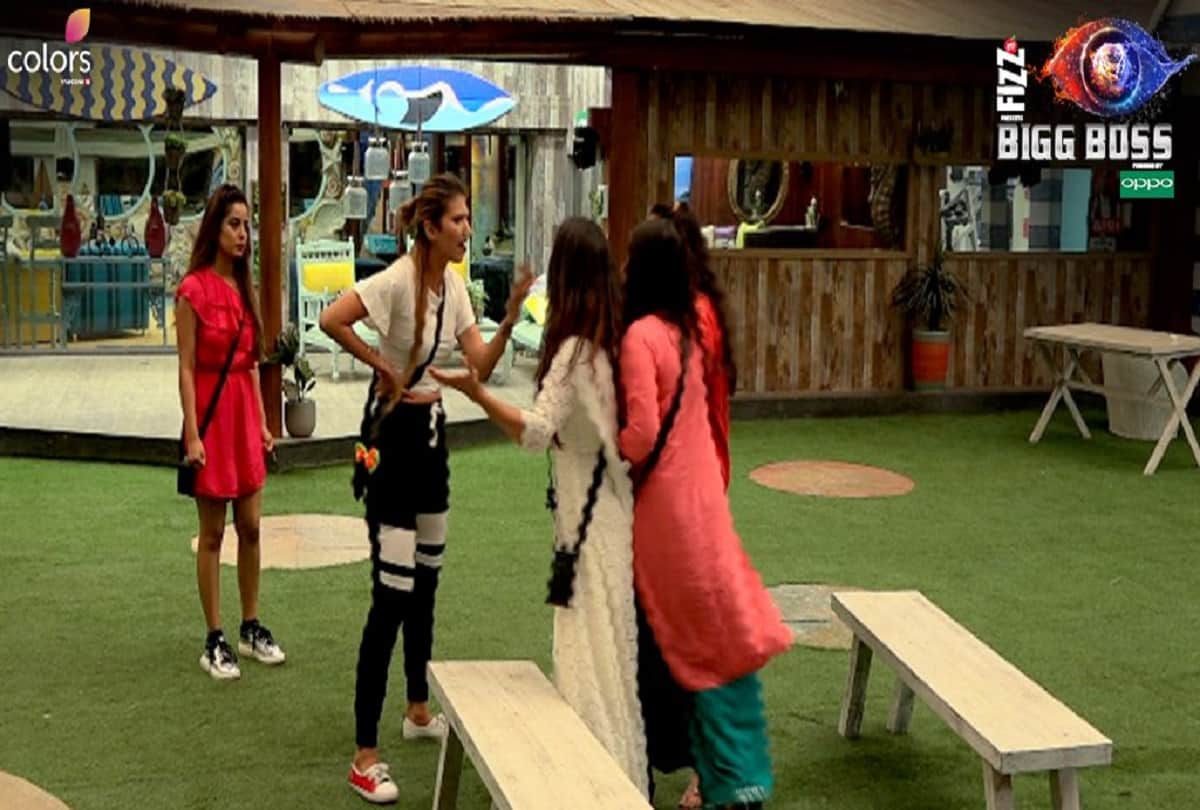 bigg boss 12 megha dhade hit sandal on deepak thakur