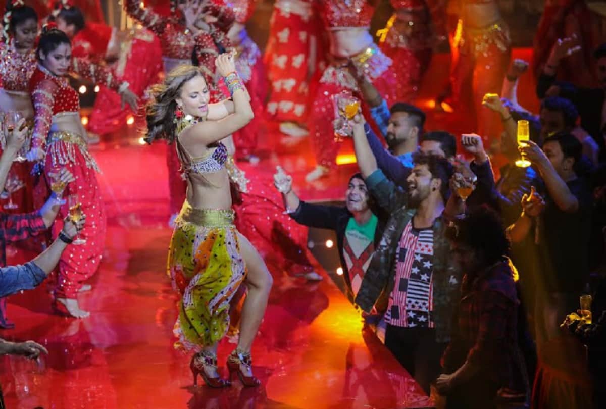 prakash jha film fraud saiyyan song chamma chamma elli avram