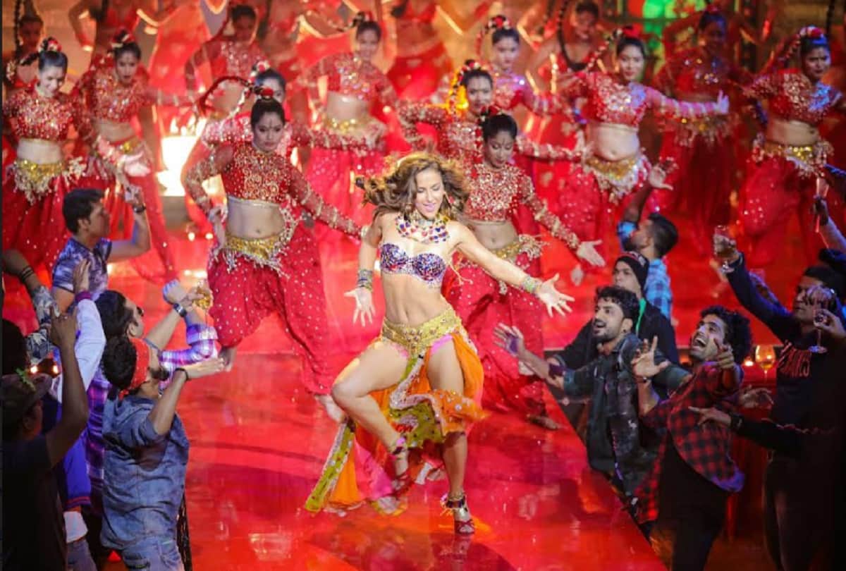 prakash jha film fraud saiyyan song chamma chamma elli avram