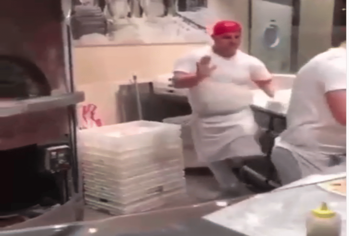hotel cook dance with roti viral video on social media