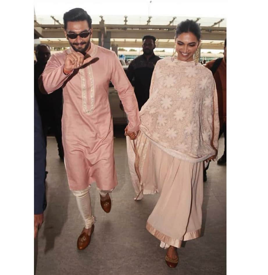 deepika padukone and deepika was spotted at bangluru airport