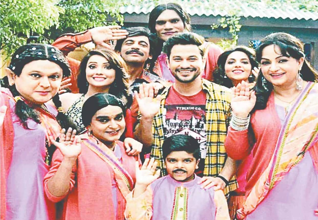 Comedian Sunil Grover upcoming show kanpur wale khuranas