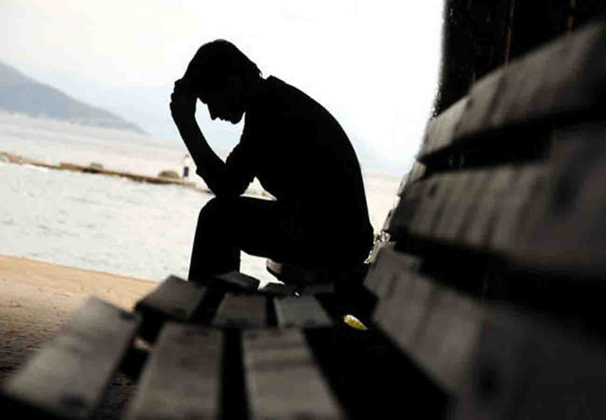 Unmarried man committed suicide in kanpur