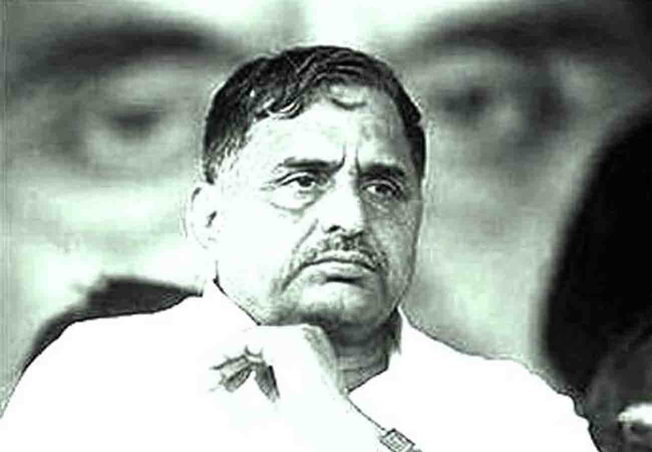 Mulayam singh yadav birthday special story related to marriage