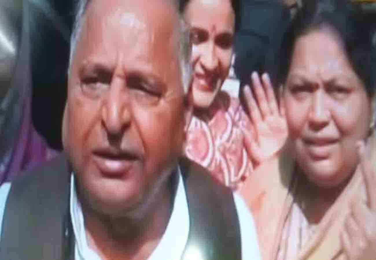 Mulayam singh yadav birthday special story related to Sadhna gupta