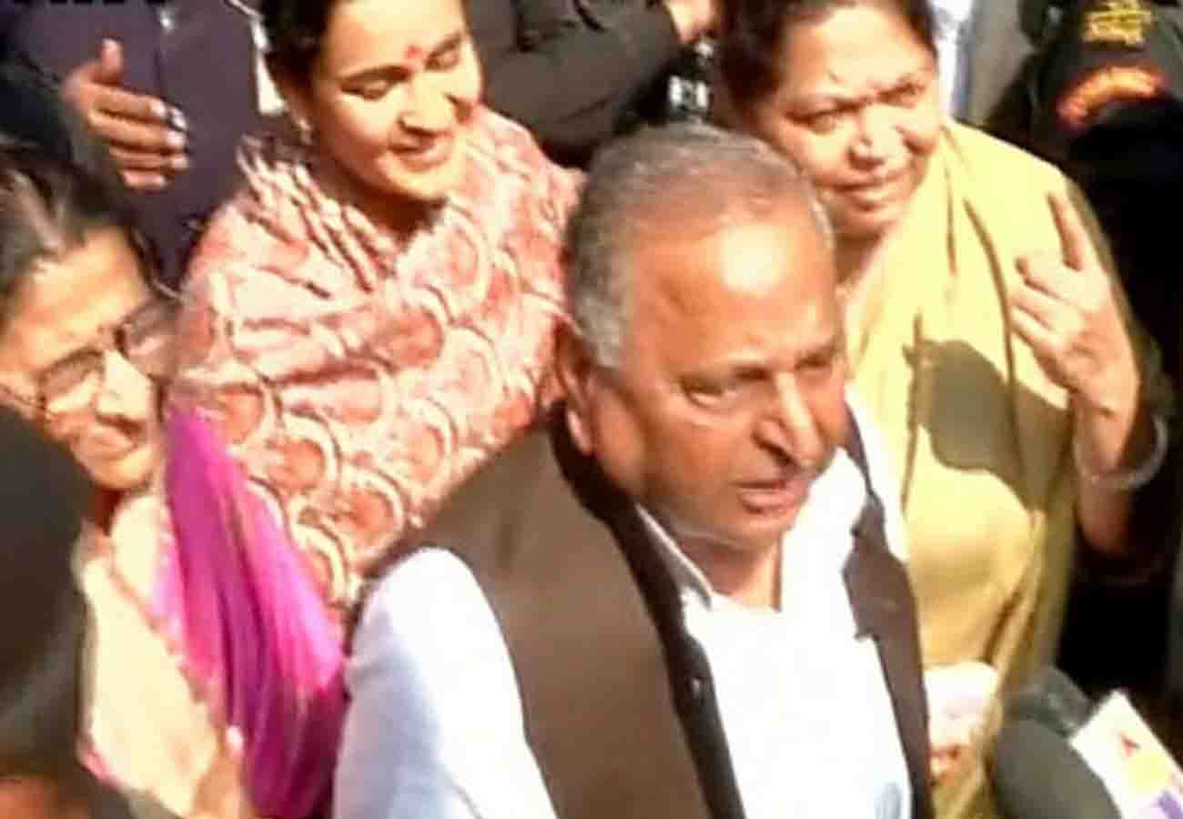 Bad news for Mulayam Singh on birthday