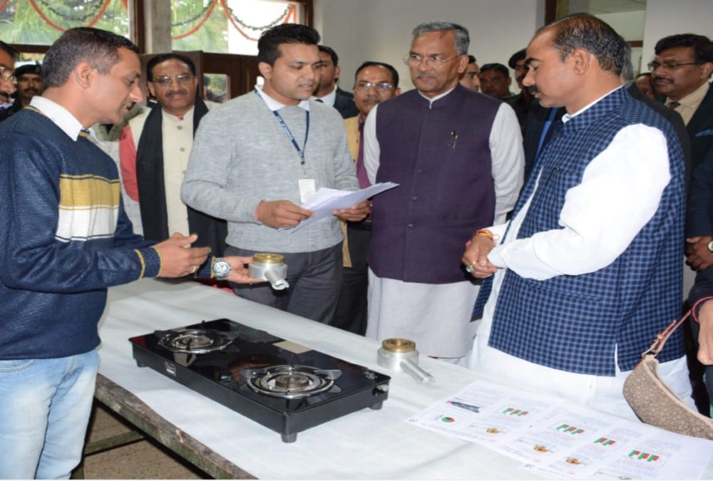 Lpg Gas cylinder Now Connected to cng station