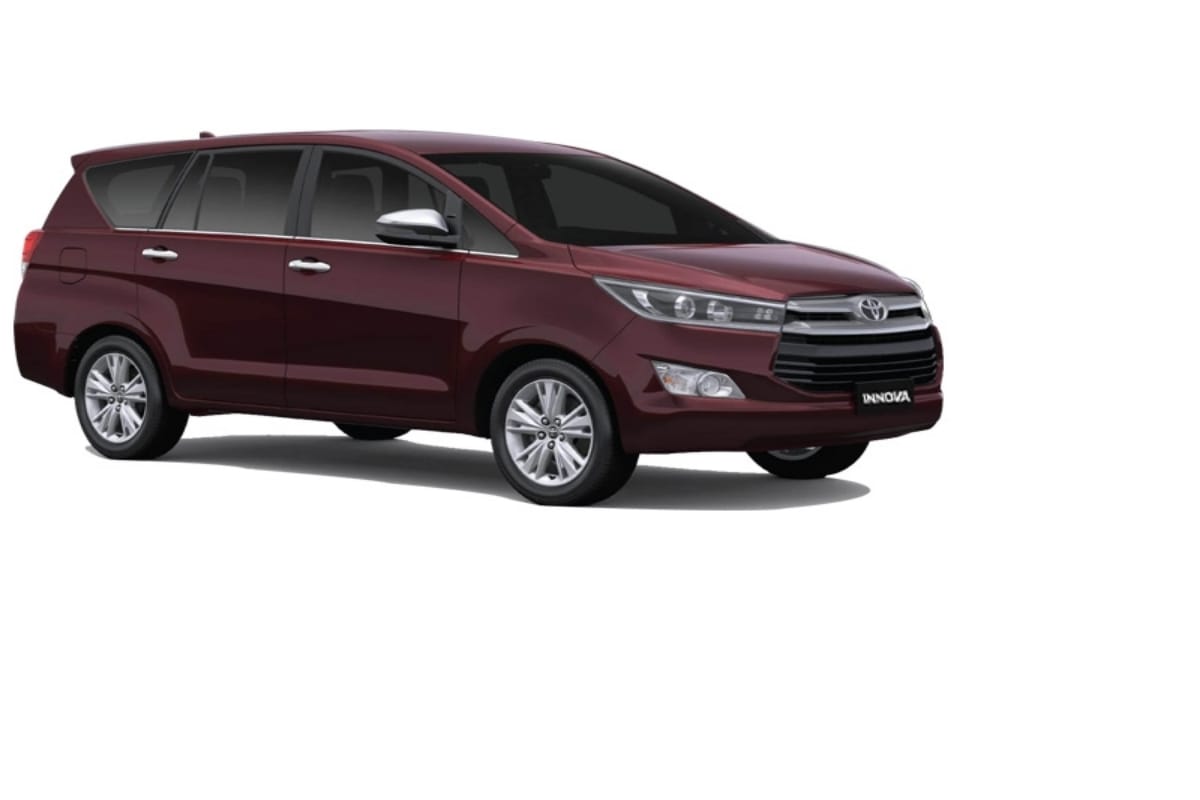 Maruti suzuki ertiga or innova crysta know all the details of both cars