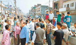 JE on rigging in drain construction, hostage made to contractor