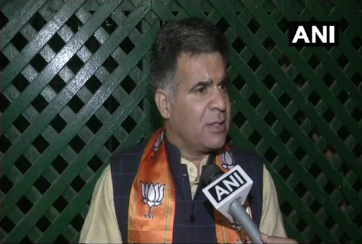 Congress looking for communal riots in the country, communal color to CAA for power: Ravindra Raina