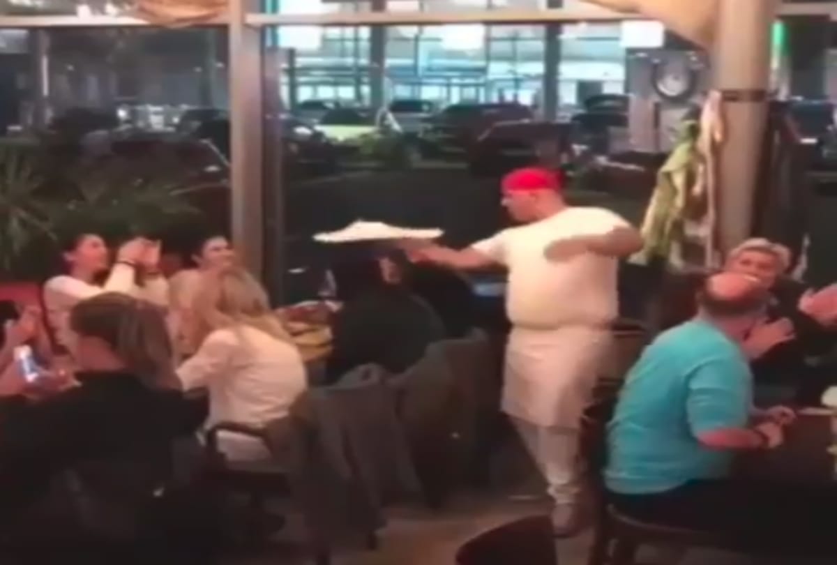 hotel cook dance with roti viral video on social media