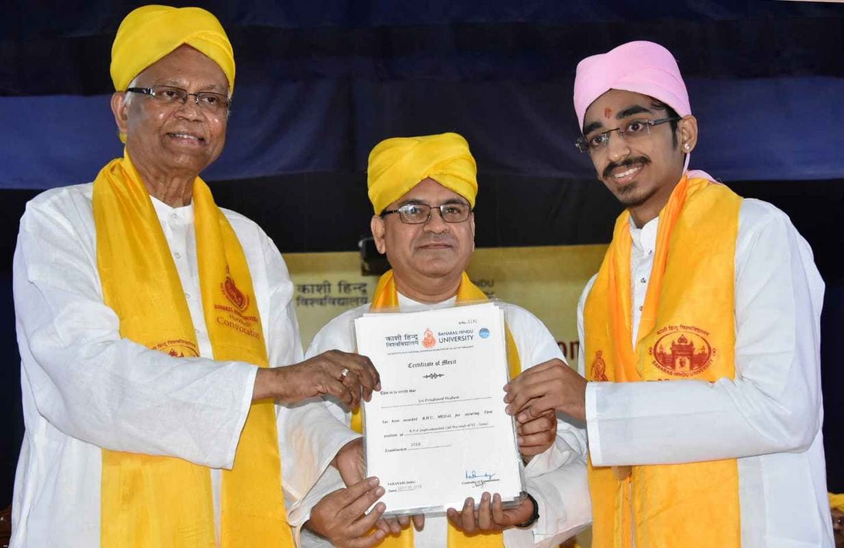 See the photos of BHU 100th convocation ceremony