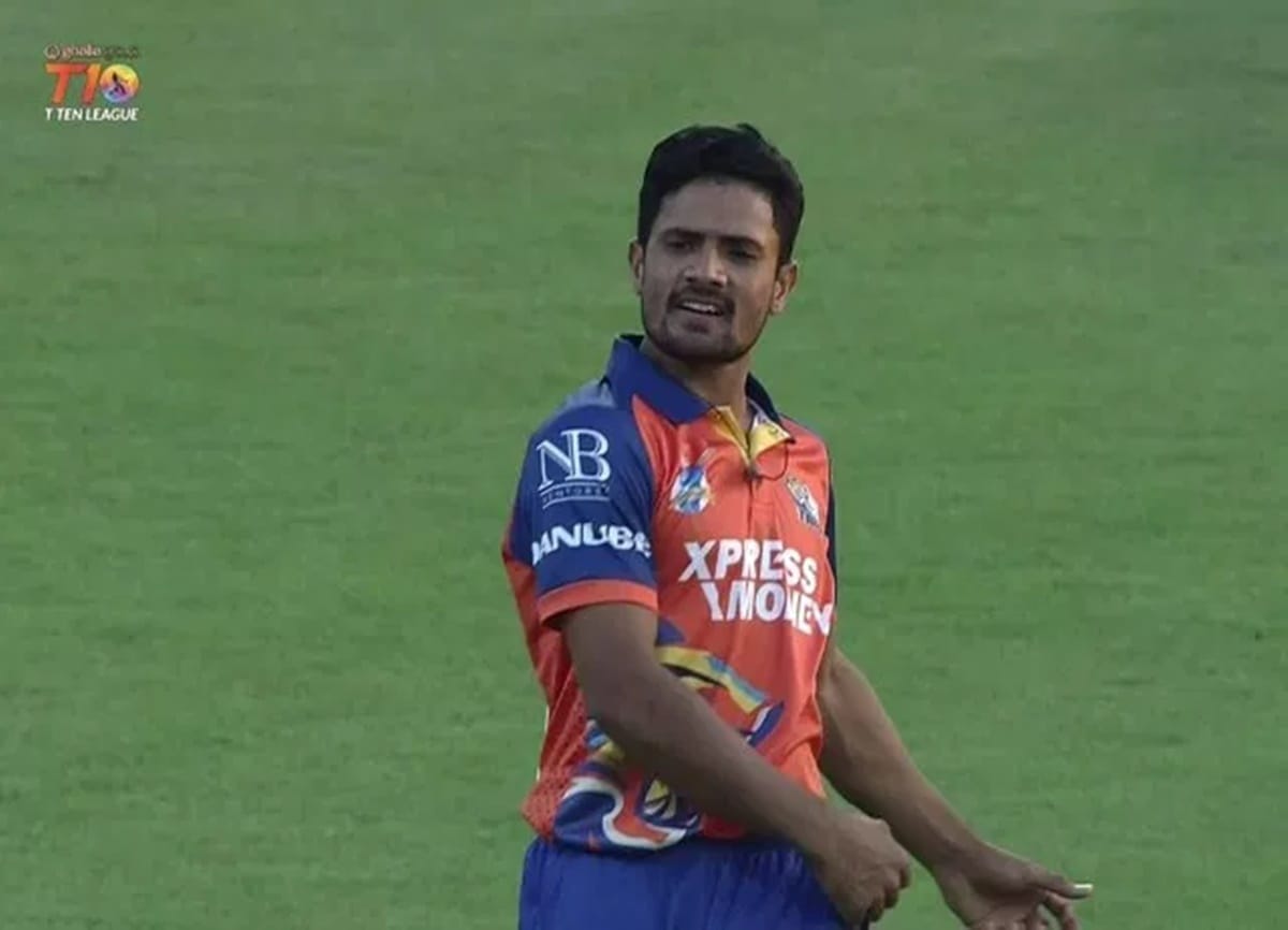 aamer yamin took four wickets in four balls in t10 league