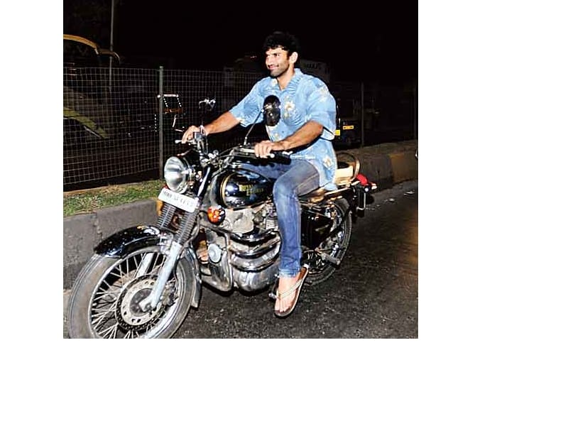 Nana patekar to jackie shroff have Own Royal Enfield Motorcycles, know details