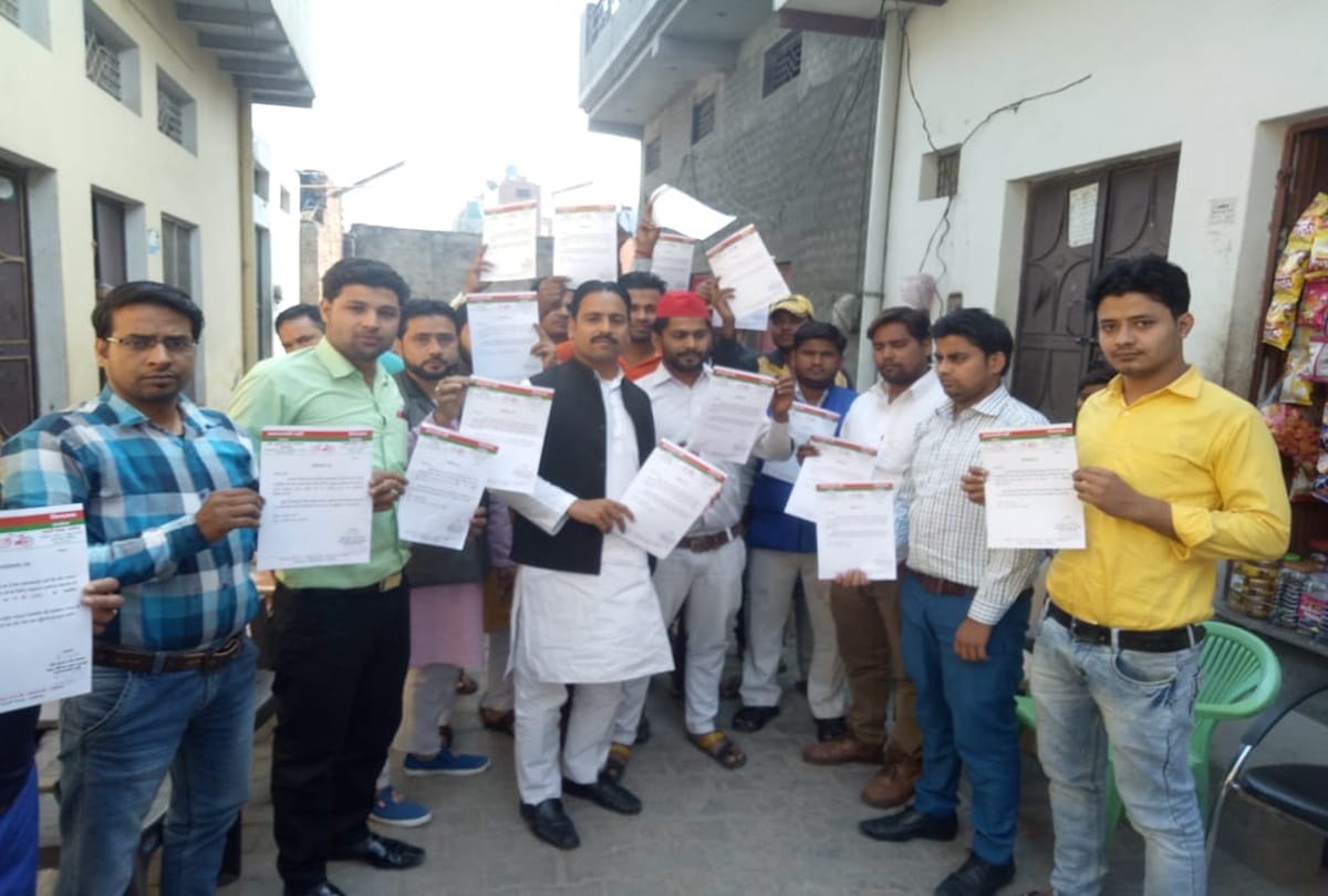 34 party member including city president threatened to resign from Samajwadi Party in Aligarh