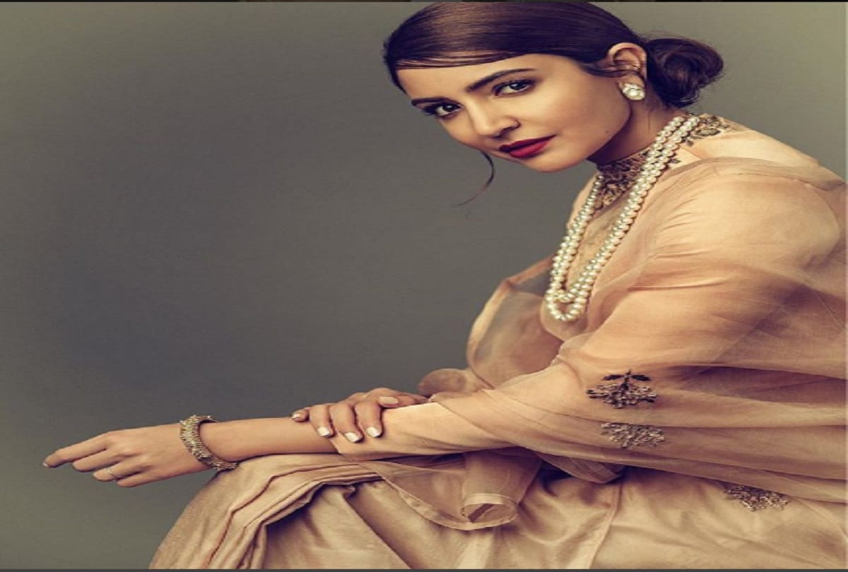 anushka sharma new saree look is out