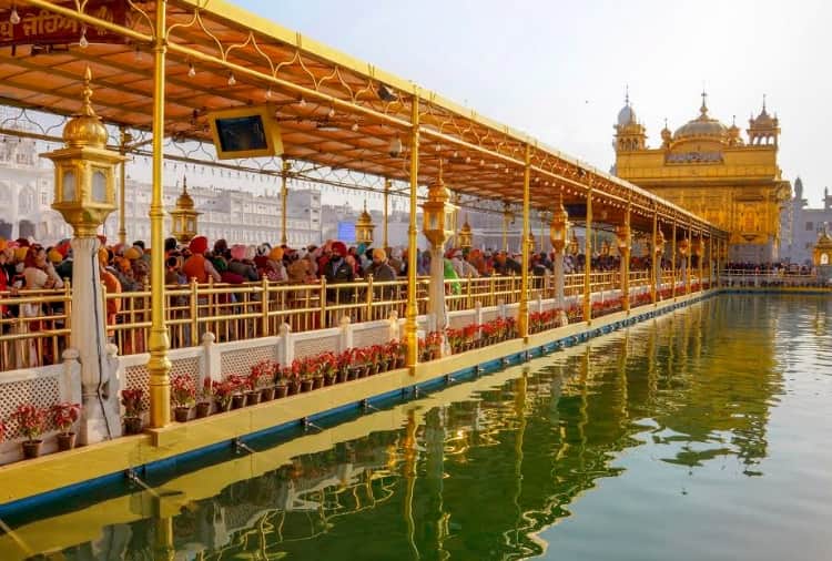 golden temple lit up on 549th prakash parv in amritsar
