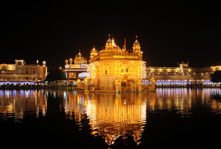 golden temple lit up on 549th prakash parv in amritsar