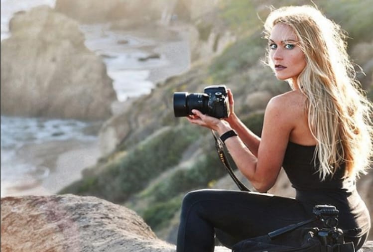Know the amazing travel story of Cassie who travel 196 countries alone