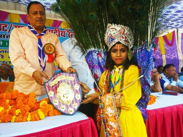 Children scattered in cultural events
