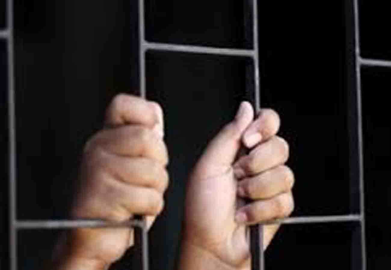 Girl Released from Nari Niketan in kanpur